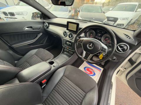 Mercedes-Benz CLA Class 1.8 CLA 200 AMG Sport CDi Auto 4dr 27