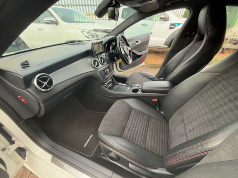 Mercedes-Benz CLA Class 1.8 CLA 200 AMG Sport CDi Auto 4dr 36