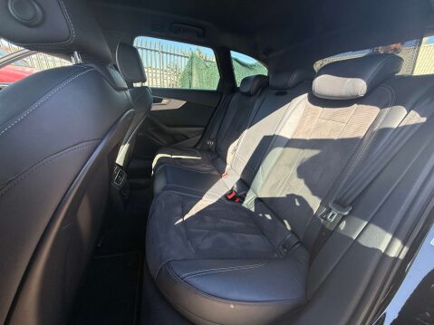 Audi A4 2.0 A4 S Line TFSI Semi-Auto 5dr 30
