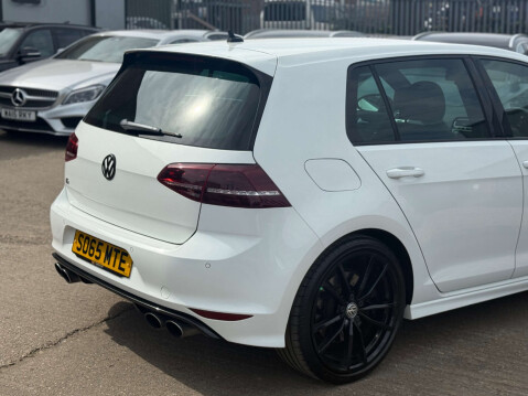 Volkswagen Golf 2.0 Golf R DSG 4WD 5dr 26