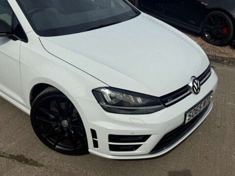 Volkswagen Golf 2.0 Golf R DSG 4WD 5dr 10
