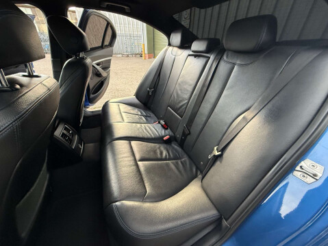 BMW 3 Series 2.0 330e M Sport Shadow Edition Auto 4dr 33