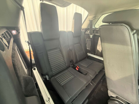 Land Rover Discovery Sport 2.0 Discovery Sport HSE Dynamic Luxury TD4 Auto 4WD 5dr 36