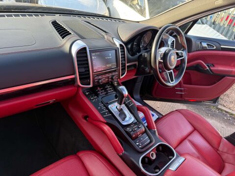 Porsche Cayenne 3.0 Cayenne V6 D Tiptronic S 4WD 5dr 7