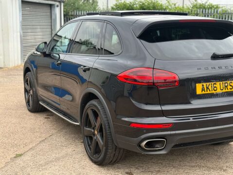 Porsche Cayenne 3.0 Cayenne V6 D Tiptronic S 4WD 5dr 19