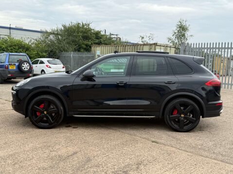 Porsche Cayenne 3.0 Cayenne V6 D Tiptronic S 4WD 5dr 24