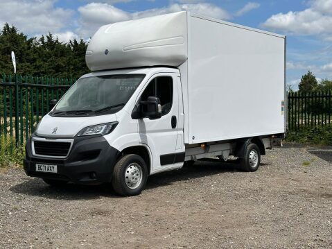 Peugeot Boxer 2.2 BlueHDi 335 Built for Business L4 Euro 6 (s/s) 3dr 10