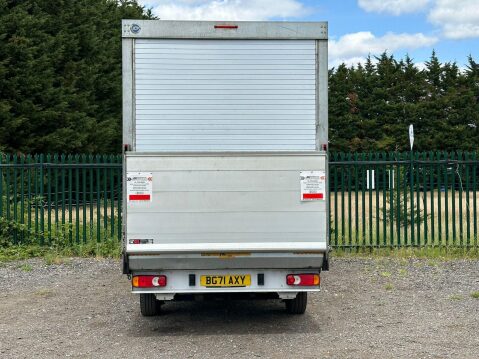 Peugeot Boxer 2.2 BlueHDi 335 Built for Business L4 Euro 6 (s/s) 3dr 13
