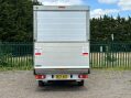 Peugeot Boxer 2.2 BlueHDi 335 Built for Business L4 Euro 6 (s/s) 3dr 13