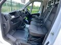 Peugeot Boxer 2.2 BlueHDi 335 Built for Business L4 Euro 6 (s/s) 3dr 28