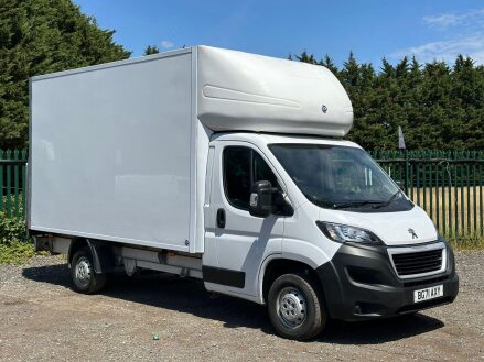 Peugeot Boxer 2.2 BlueHDi 335 Built for Business L4 Euro 6 (s/s) 3dr