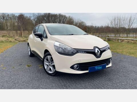 Renault Clio PLAY 16V 11