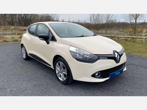 Renault Clio PLAY 16V 10