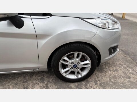 Ford Fiesta ZETEC 18
