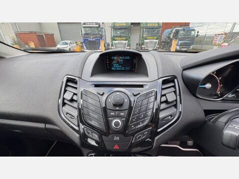 Ford Fiesta ZETEC 29