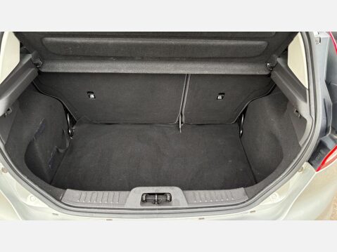 Ford Fiesta ZETEC 32