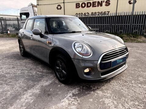 Mini Hatch COOPER D 3