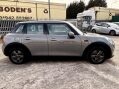 Mini Hatch COOPER D 6