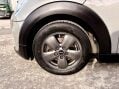 Mini Hatch COOPER D 17