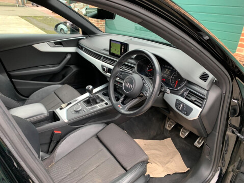 Audi A4 2.0 TDI S line Euro 6 (s/s) 5dr 4