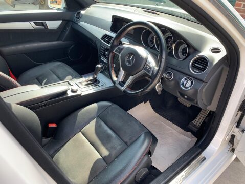 Mercedes-Benz C Class 1.6 C180 BlueEfficiency AMG Sport Plus G-Tronic+ Euro 5 (s/s) 5dr 4