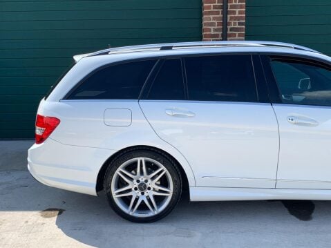 Mercedes-Benz C Class 1.6 C180 BlueEfficiency AMG Sport Plus G-Tronic+ Euro 5 (s/s) 5dr 27