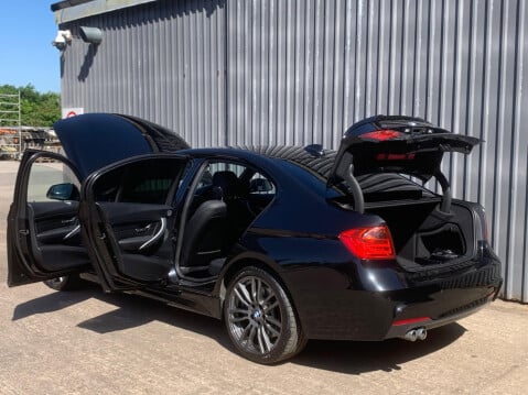 BMW 3 Series 3.0 330d M Sport Auto xDrive Euro 5 (s/s) 4dr 36