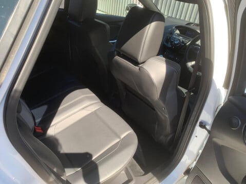 Ford Focus 2.0T EcoBoost ST-3 Euro 5 (s/s) 5dr 6