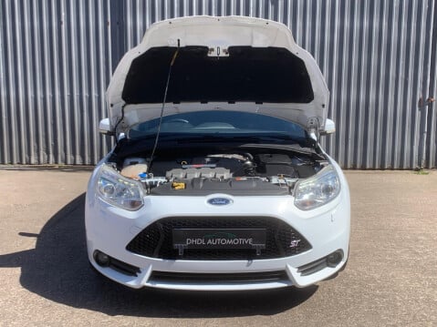 Ford Focus 2.0T EcoBoost ST-3 Euro 5 (s/s) 5dr 11