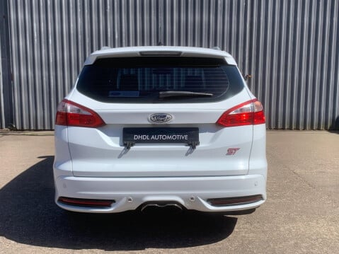 Ford Focus 2.0T EcoBoost ST-3 Euro 5 (s/s) 5dr 45