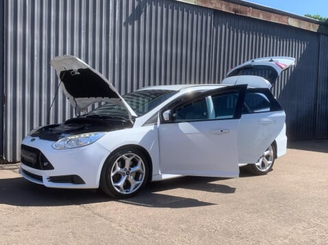 Ford Focus 2.0T EcoBoost ST-3 Euro 5 (s/s) 5dr 33