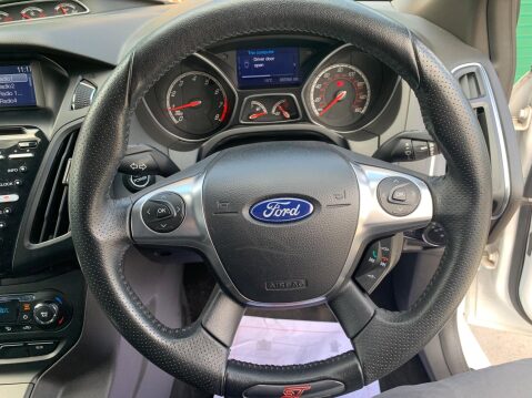 Ford Focus 2.0T EcoBoost ST-3 Euro 5 (s/s) 5dr 5