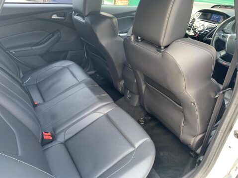 Ford Focus 2.0T EcoBoost ST-3 Euro 5 (s/s) 5dr 6