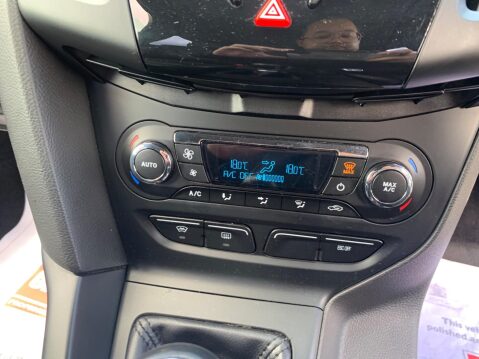 Ford Focus 2.0T EcoBoost ST-3 Euro 5 (s/s) 5dr 23
