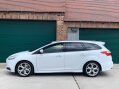Ford Focus 2.0T EcoBoost ST-3 Euro 5 (s/s) 5dr 36