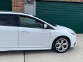 Ford Focus 2.0T EcoBoost ST-3 Euro 5 (s/s) 5dr 50