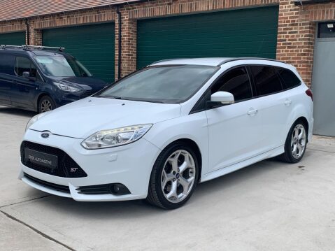 Ford Focus 2.0T EcoBoost ST-3 Euro 5 (s/s) 5dr 42