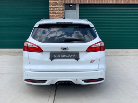 Ford Focus 2.0T EcoBoost ST-3 Euro 5 (s/s) 5dr 45