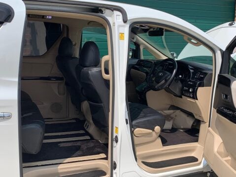 Toyota Alphard 2.4 Petrol 8 Seater ULEZ Compliant 52
