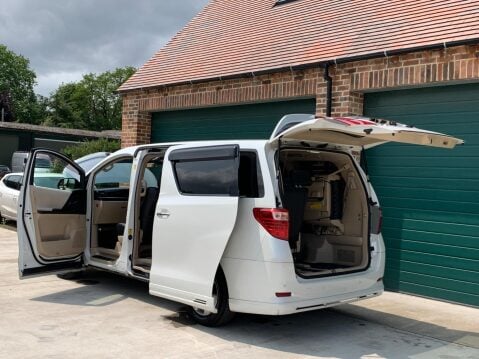 Toyota Alphard 2.4 Petrol 8 Seater ULEZ Compliant 40