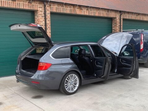 BMW 3 Series 3.0 330d Luxury Touring Auto Euro 5 (s/s) 5dr 31