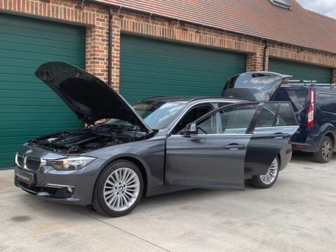 BMW 3 Series 3.0 330d Luxury Touring Auto Euro 5 (s/s) 5dr 35