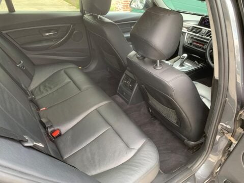 BMW 3 Series 3.0 330d Luxury Touring Auto Euro 5 (s/s) 5dr 6
