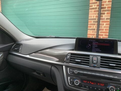 BMW 3 Series 3.0 330d Luxury Touring Auto Euro 5 (s/s) 5dr 20