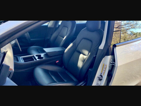 Tesla Model 3 Standard Range Plus Auto RWD 4dr 40