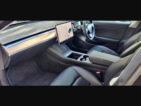Tesla Model 3 Standard Range Plus Auto RWD 4dr 32