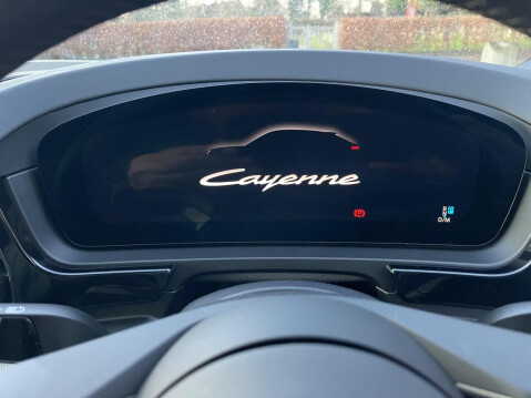 Porsche Cayenne 3.0 V6 E-Hybrid 25.9kWh TiptronicS 4WD Euro 6 (s/s) 5dr 6