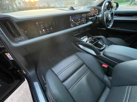 Porsche Cayenne 3.0 V6 E-Hybrid 25.9kWh TiptronicS 4WD Euro 6 (s/s) 5dr 19