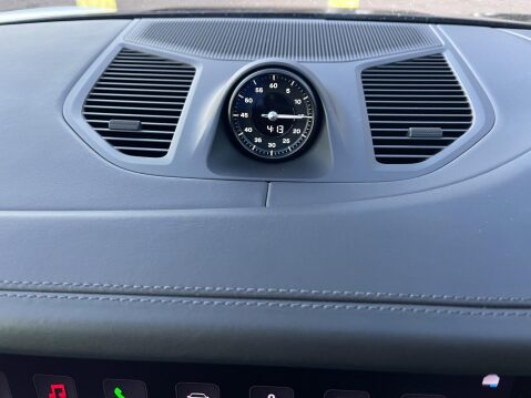 Porsche Cayenne 3.0 V6 E-Hybrid 25.9kWh TiptronicS 4WD Euro 6 (s/s) 5dr 8