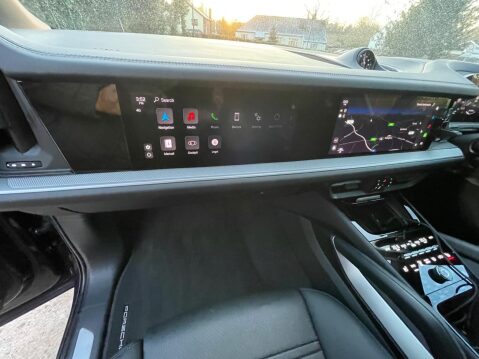 Porsche Cayenne 3.0 V6 E-Hybrid 25.9kWh TiptronicS 4WD Euro 6 (s/s) 5dr 17